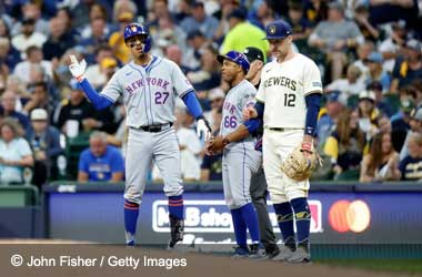 Mets Channel Emotions To Defeat Brewers in Game 1 of NL Wild Card Series