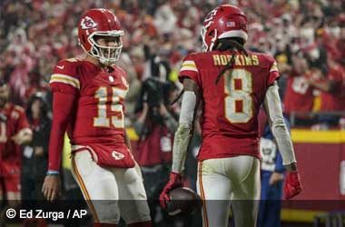 Mahomes, Chiefs Enjoy OT Victory after Tampa Bay Buccaneers Scare